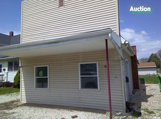 837 E Chestnut St, Canton, IL 61520