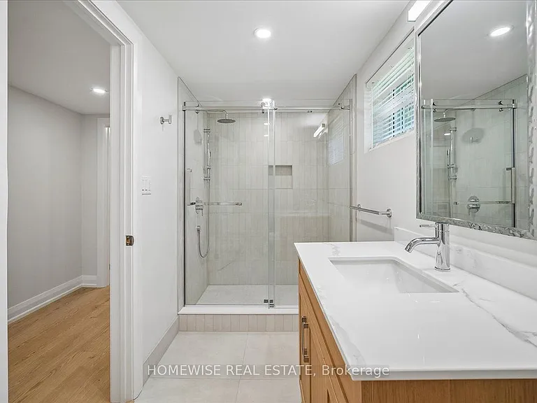 2182 Courtland Dr — Photo 33
