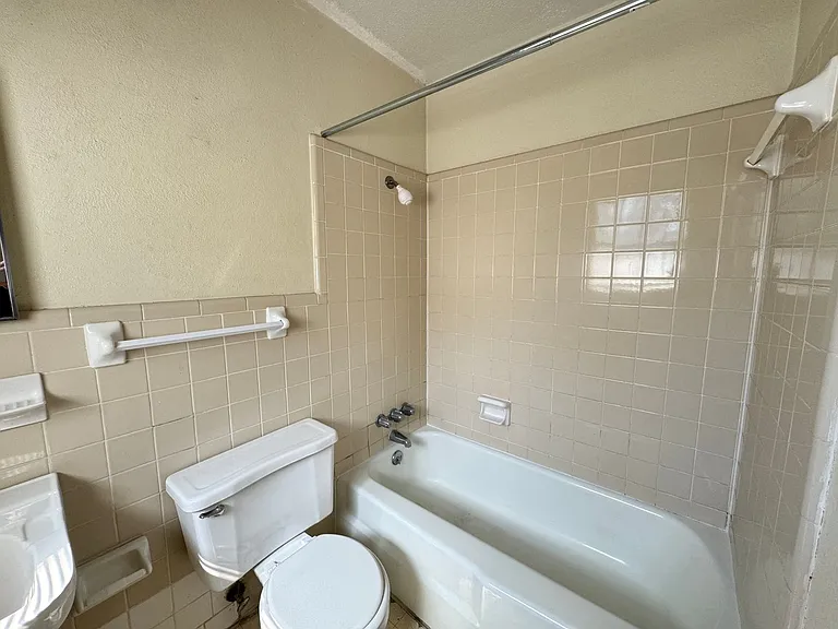 224 Hold Street — Photo 10
