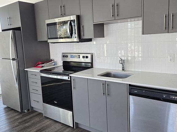 3rd image of 107 Roger St #615