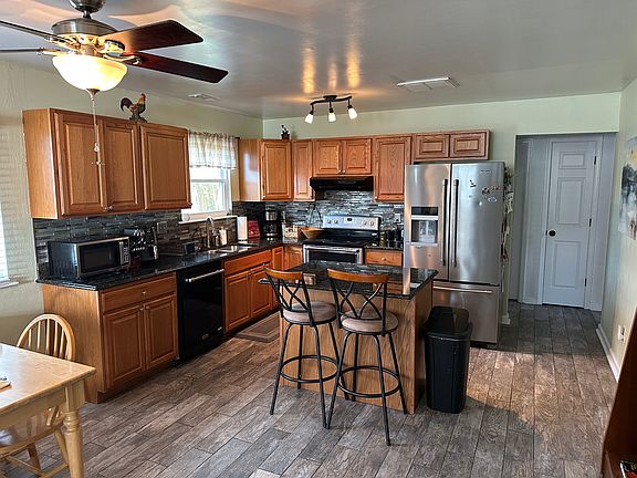 5th image of 1013 Blue Spring Ln