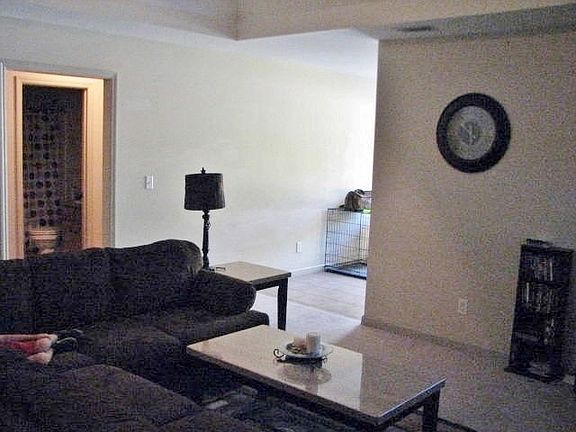 3rd image of 40 Palmetto Pines Cir