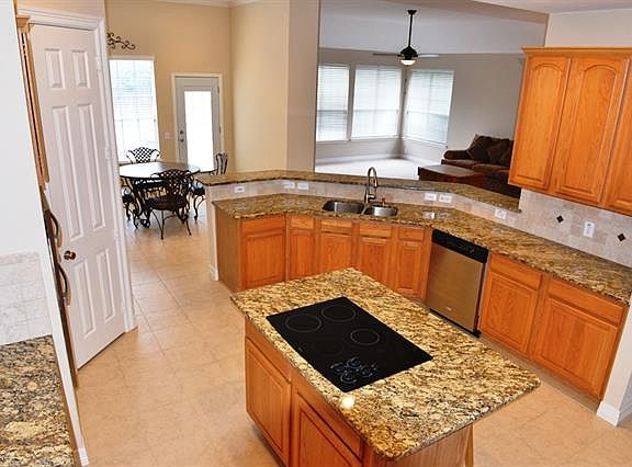 2nd image of 203 Canyon Lake Dr