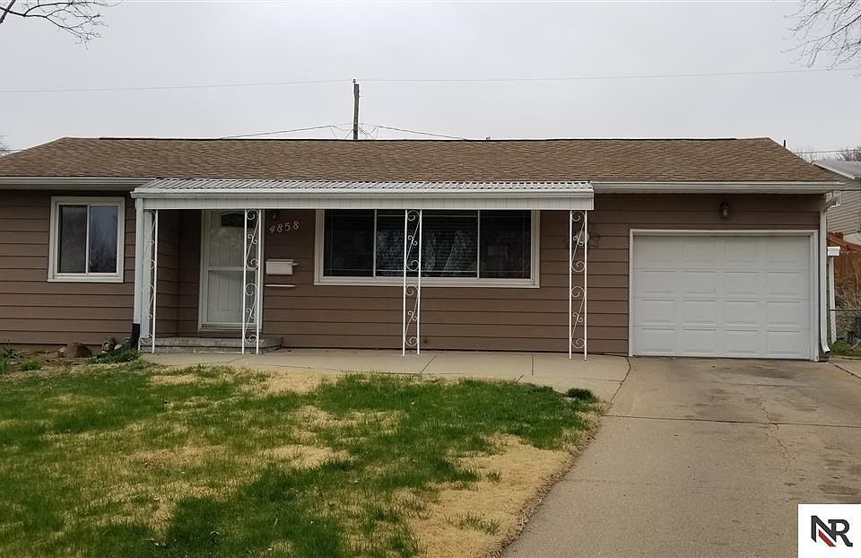 1st image of 4858 Robin Hill Dr
