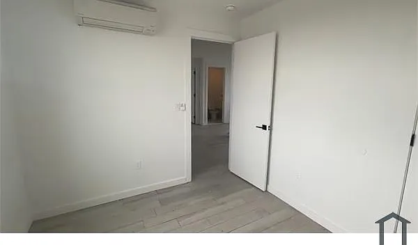2783 Webb Ave #5A — Photo 8