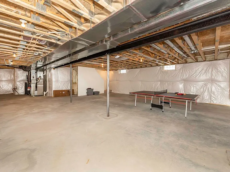 1858 Upland Dr — Photo 54