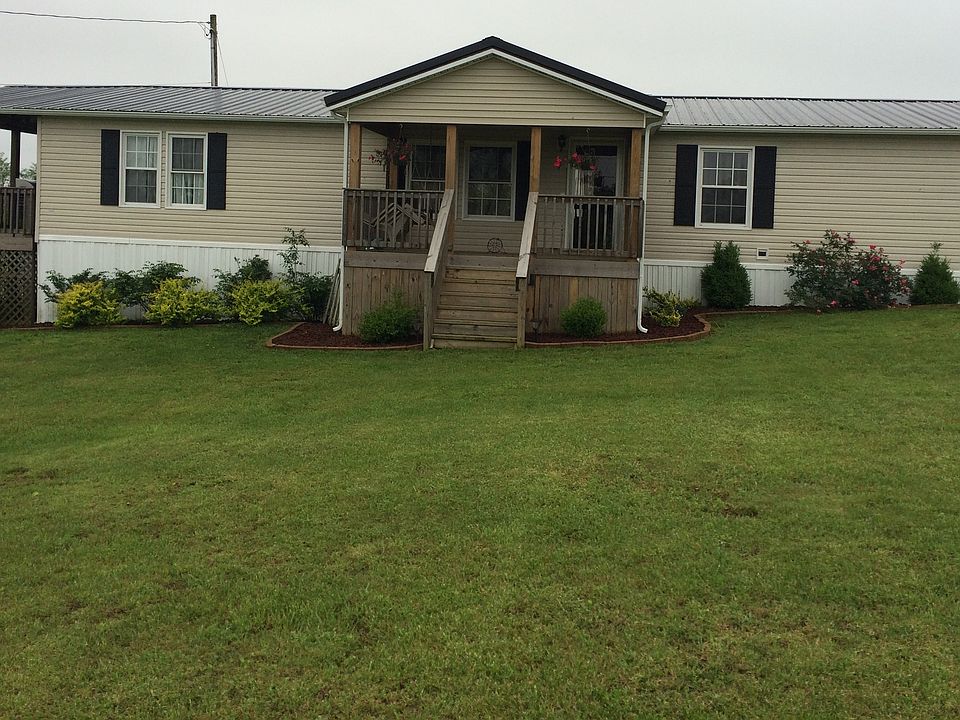 1st image of 490 Kingswood Lake Ln