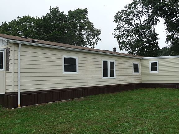 2nd image of 874 Clover Dr