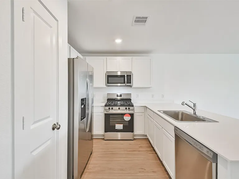 18562 Cepagatti Dr — Photo 6