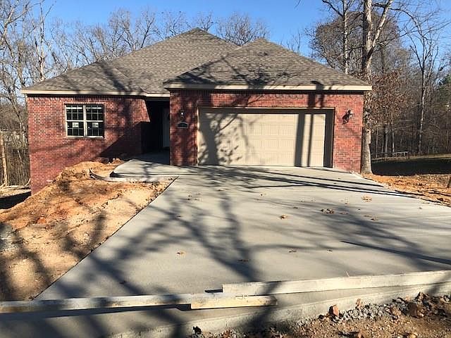 1st image of 4 Towan Cir