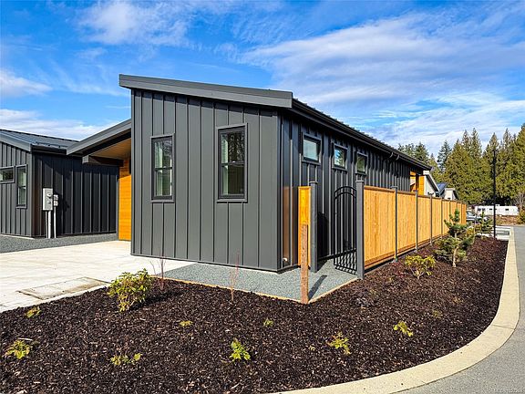 3rd image of 3025 Royston Rd #18