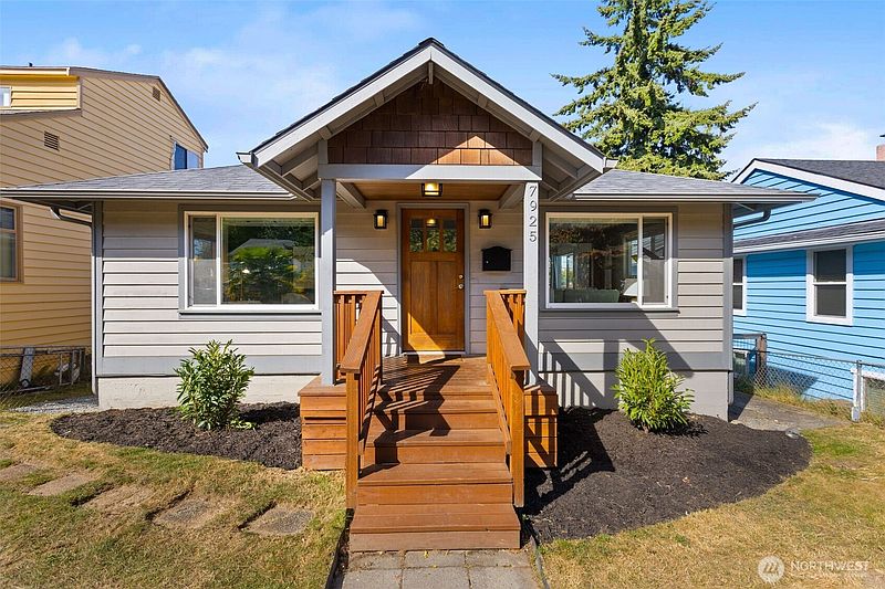 3rd image of 7925 15th Avenue SW