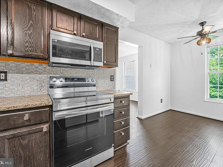11304 Southlakes Dr — Photo 11