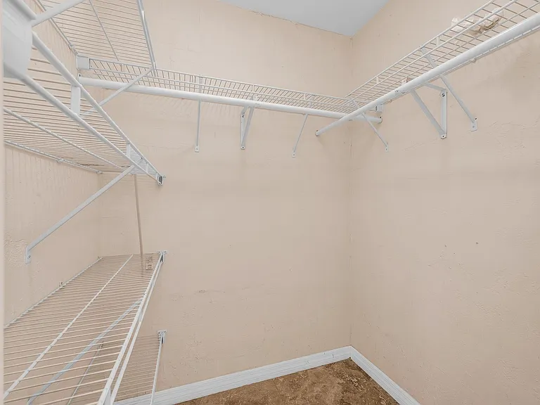 740-748 NE 13th Ct — Photo 26