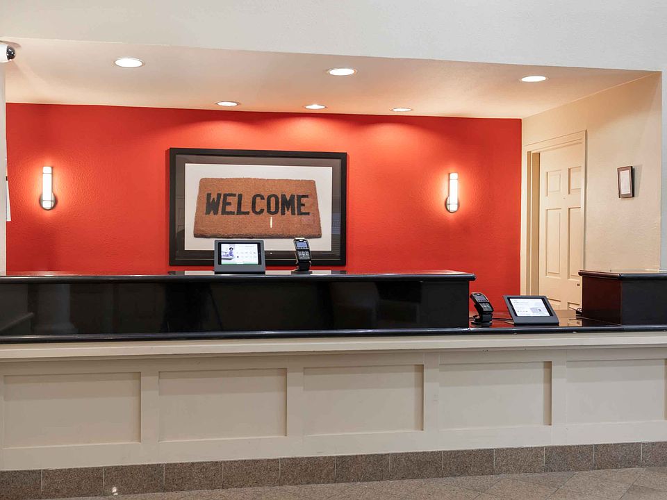 Lobby and Guest Check-in