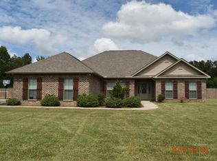 18 Cherry Bark Trl, Ellisville, MS 39437