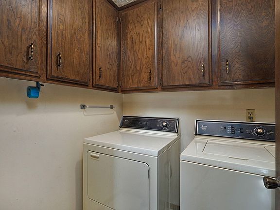 4th image of 3563 E Churchill St