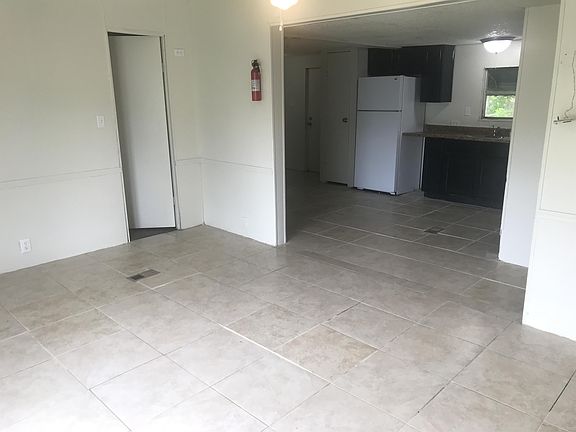 3rd image of 8018 Tarling Ave