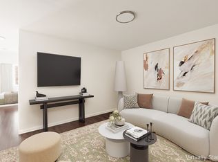 194 E 2nd St APT 2C, New York, NY 10009