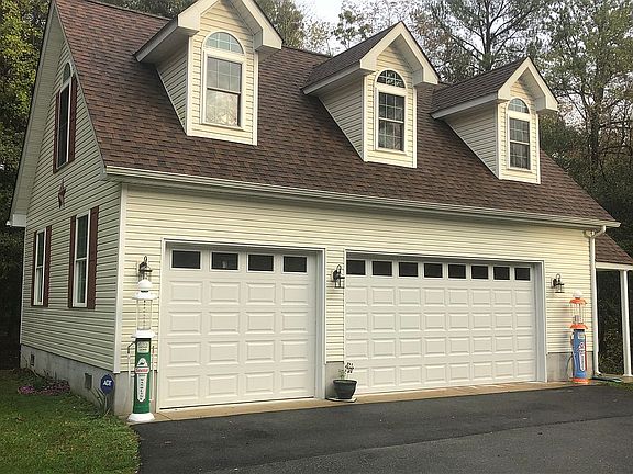 5th image of 124 S White Cedar Dr