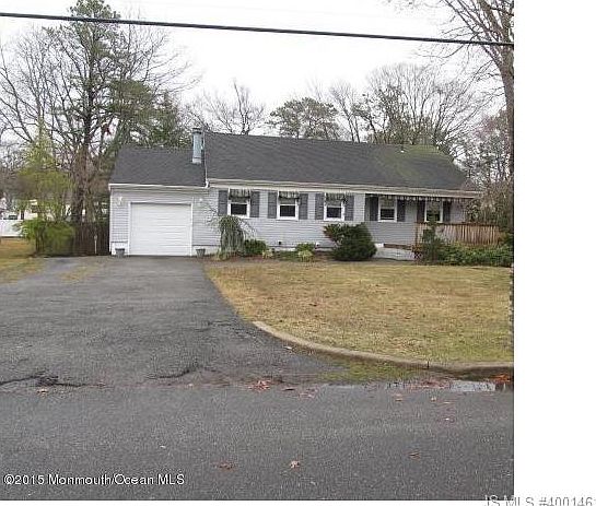 1st image of 555 Parkwood Ave