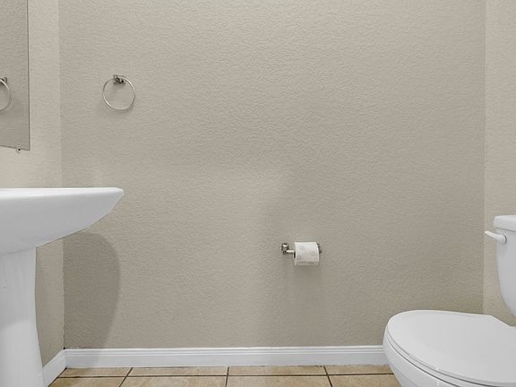 3rd image of 4926 Appleseed Ct