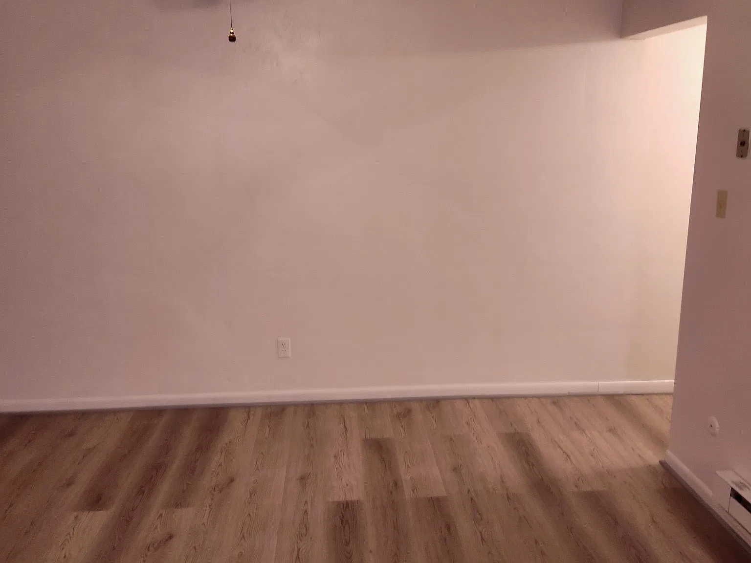 120 Vernon Ave — Photo 2