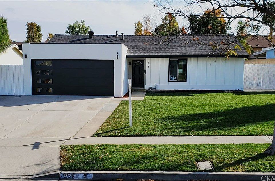 1st image of 954 Cottonwood Ct