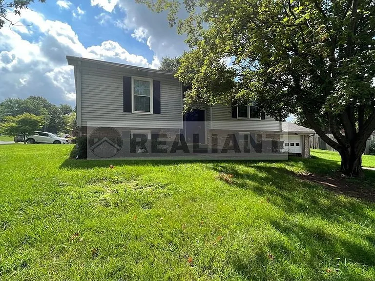 4013 Elora Ln — Photo 2