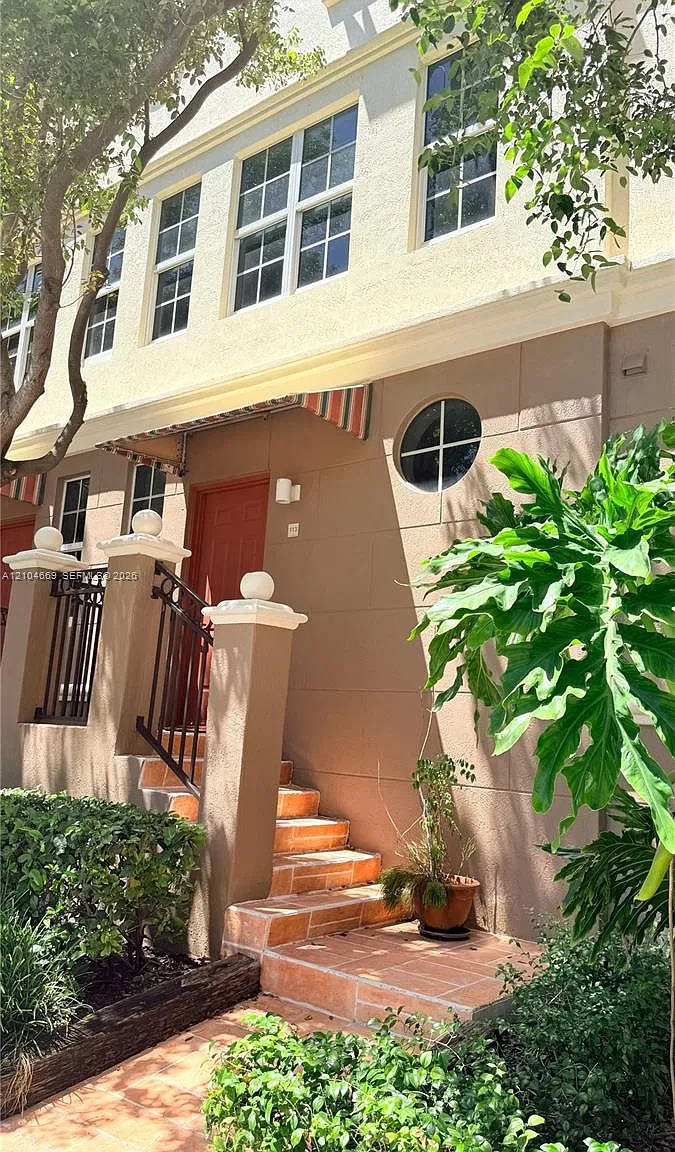 2 bed, 2.5 bath, 1595 sqft, $4,500 — Photo 3