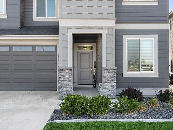 2nd image of 6417 Chinook Ln