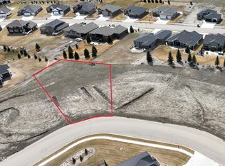 3831 Cogburn Rd, Bismarck, ND 58503