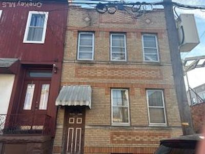 60-12 68th Avenue, Ridgewood, NY, 11385