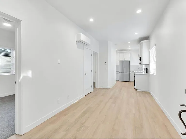 2 bedroom / 1 bath | Midtown Duplex Available Now — Photo 4