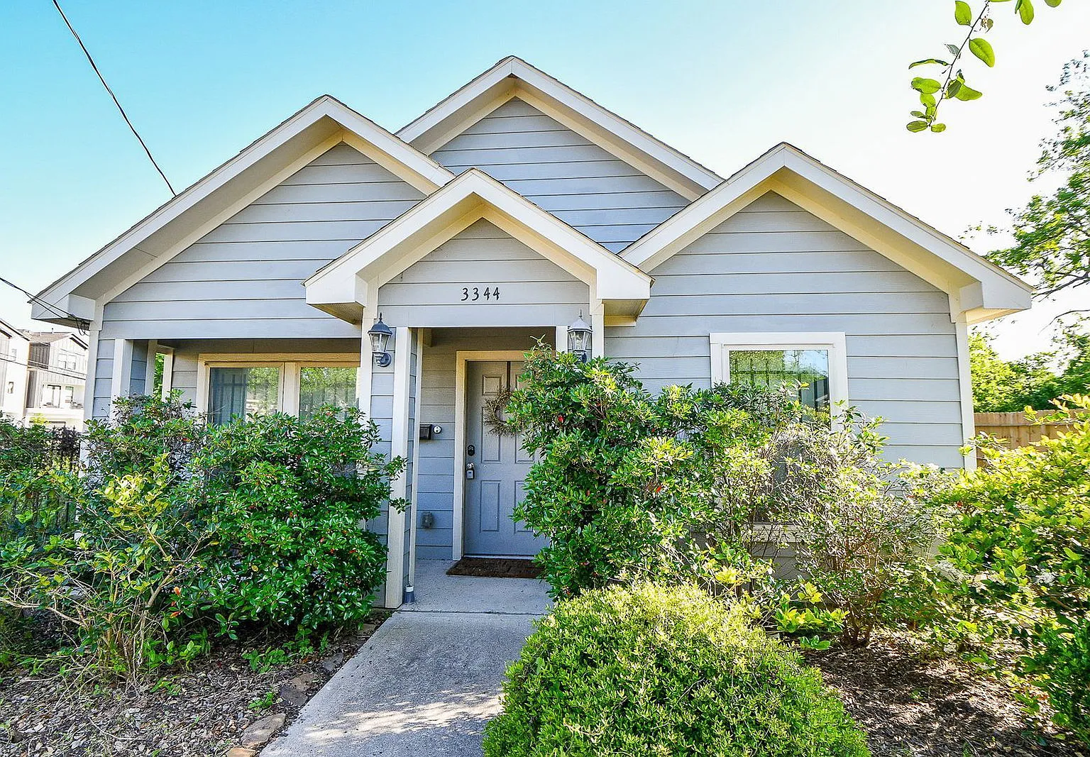 4 bed, 2.0 bath, 1275 sqft, $1,995 — Photo 1