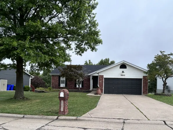 5845 Walnut Creek Blvd, Saint Charles, MO 63304