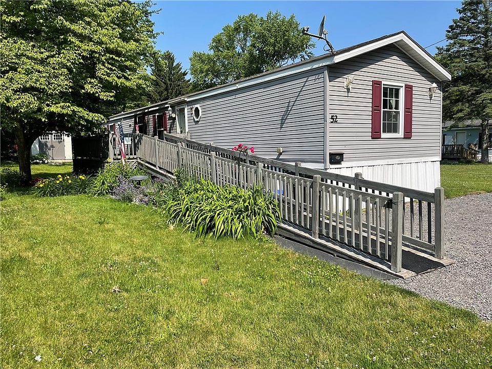 1st image of 52 Glazer Dr