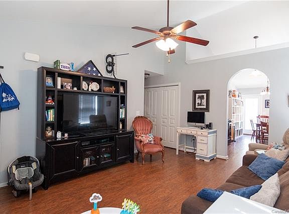 4th image of 1683 Clemmon Sanders Cir