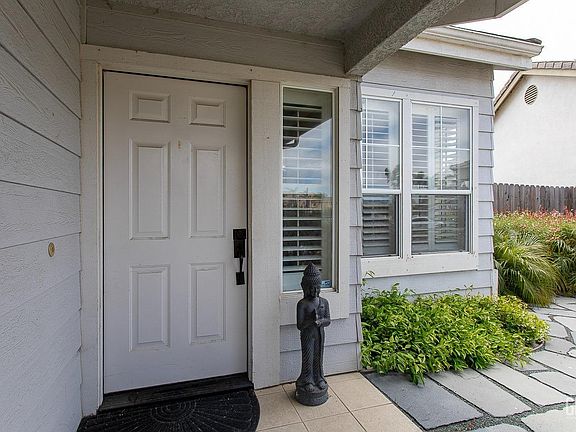 2nd image of 3897 Mira Loma Dr