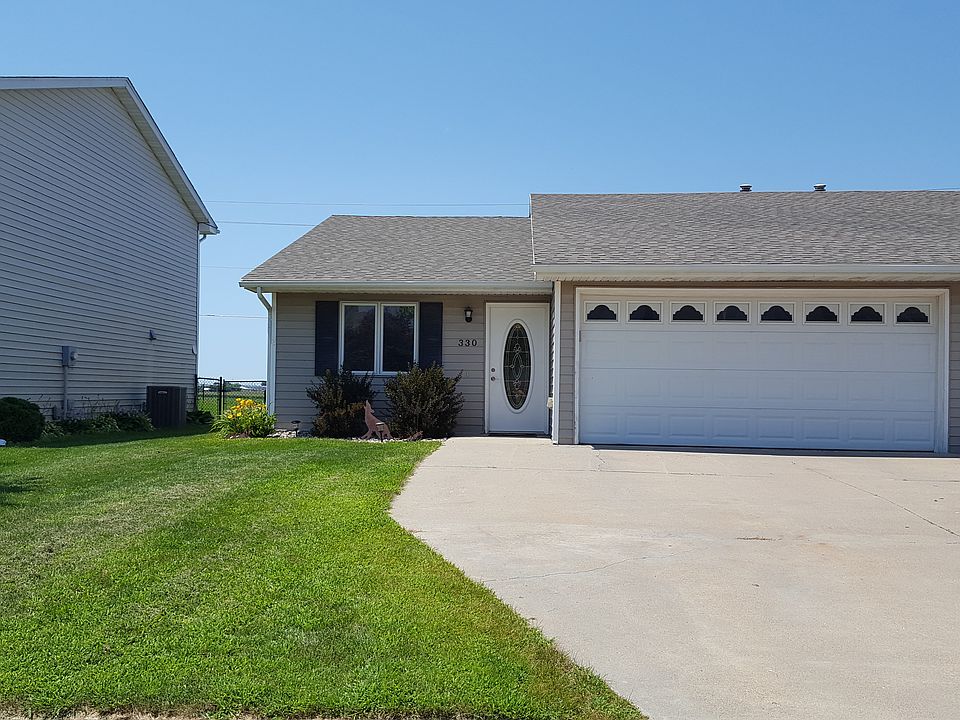 1st image of 330 NE Meadowlark Ln
