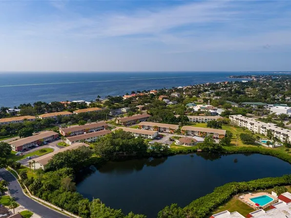 4550 Overlook Dr NE APT 154, Saint Petersburg, FL 33703