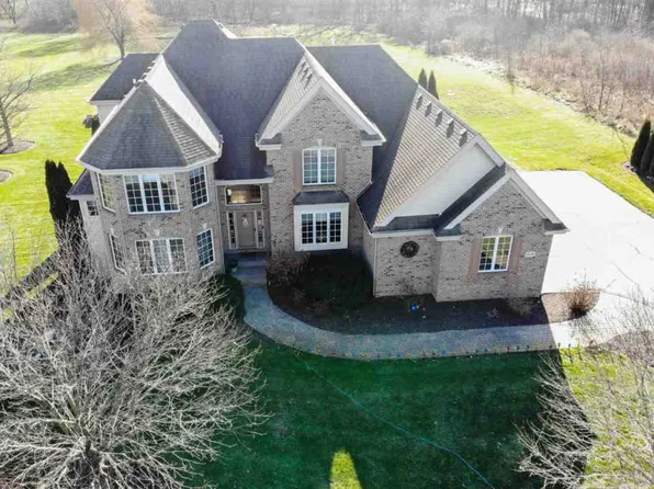 819 Wood Ridge Ln, Caledonia, IL 61011
