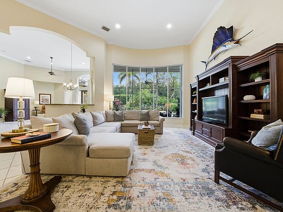 5th image of 10561 NW 66th Street