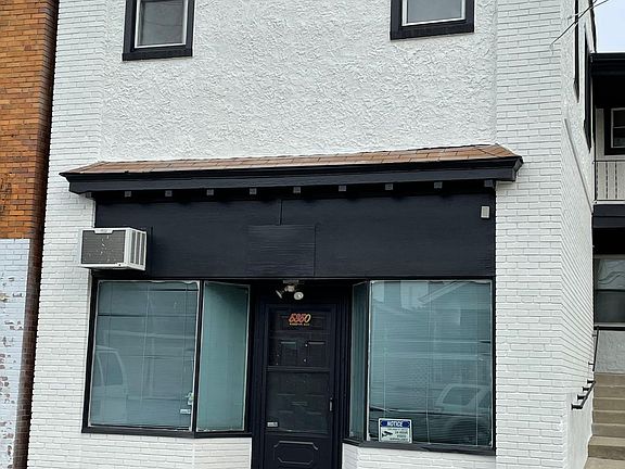 4th image of 5350 Warren Ave