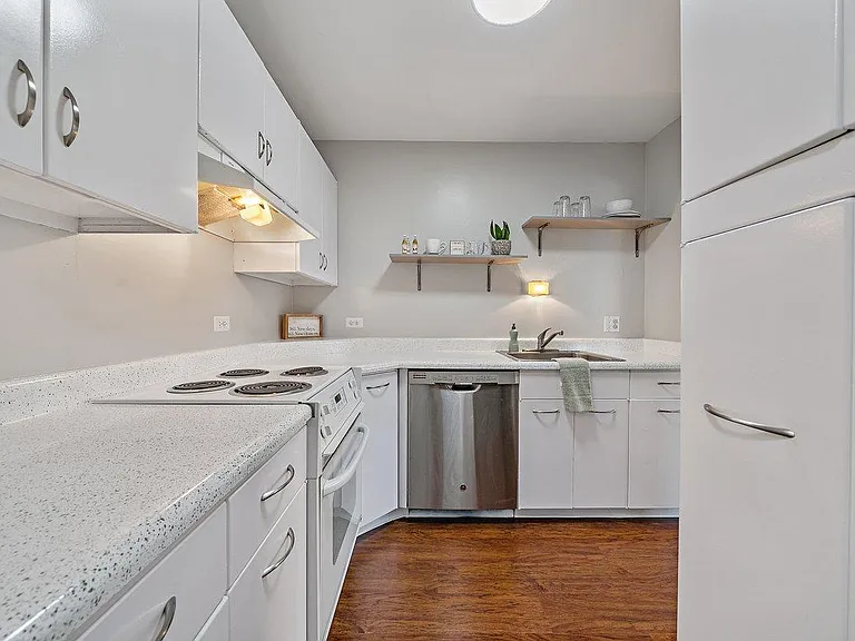 855 N Pennsylvania St #415 — Photo 17