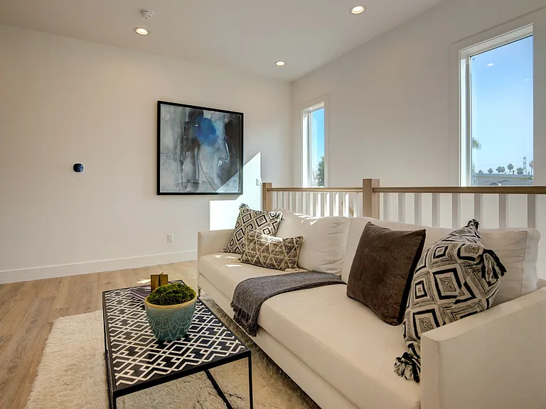 Fantastic 2 Story Farm House style Home with 4 Bedrooms and 3 Baths in Mid City area — Photo 45
