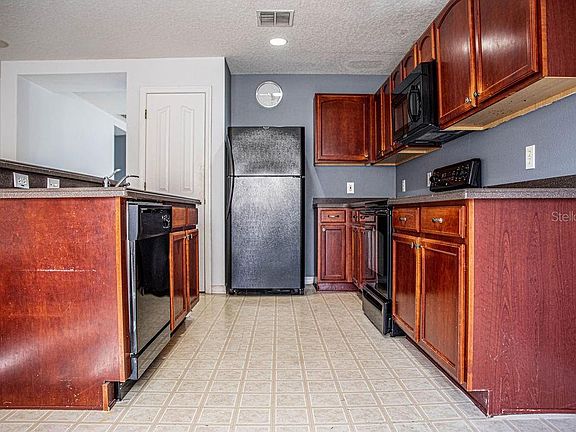 3rd image of 4400 Philadelphia Cir