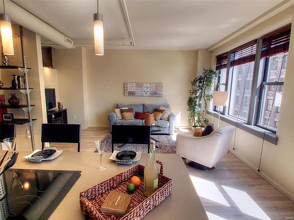 5th image of 915 Olive St #911-apt 91