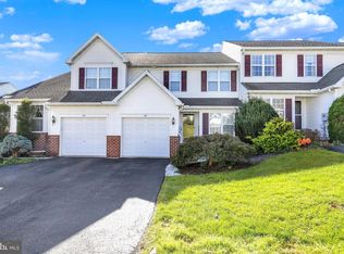 176 Waterford Ln, Reading, PA 19606