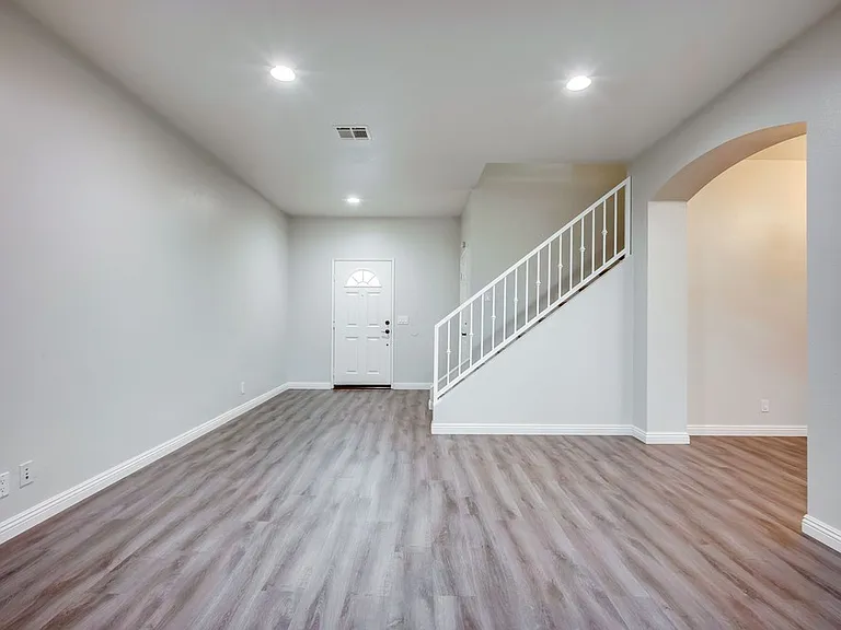 811 N Turner Ave #7 — Photo 8